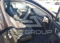 2024 Volvo XC40 фото