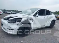 2024 Tesla Model Y фото