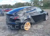 2024 Tesla Model Y фото