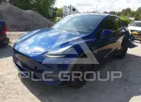 2024 Tesla Model Y фото