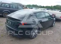 2024 Tesla Model 3 фото
