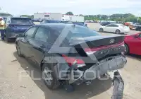 2024 Hyundai Elantra photo