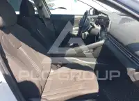2024 Hyundai Elantra photo