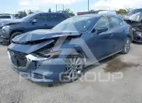 2025 Mazda 3 photo
