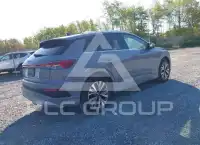 2025 Audi Q4 фото