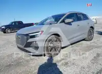 2025 Audi Q4 фото