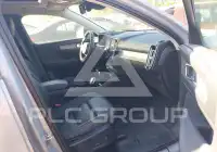 2025 Volvo XC40 photo