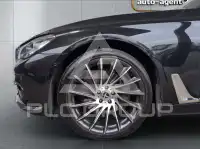 2016 BMW 740