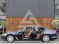 2016 BMW 740