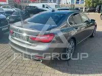 2016 BMW 740