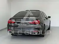 2016 BMW 740