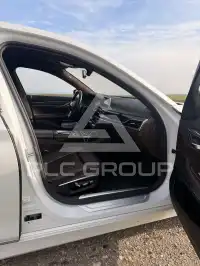 2016 BMW 740