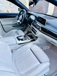 2016 BMW 740