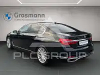 2016 BMW 740