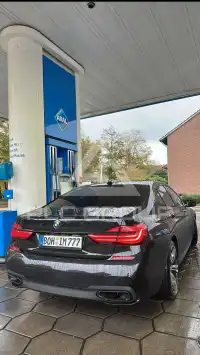 2016 BMW 740