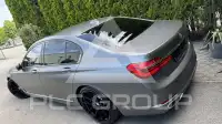 2016 BMW 750