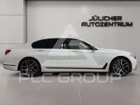2016 BMW 750