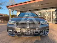 2016 BMW 750
