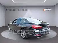 2016 BMW 750
