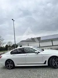 2017 BMW 750