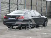 2016 BMW 750