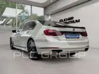 2016 BMW 750