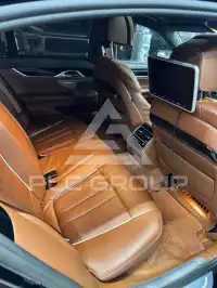2016 BMW 750
