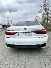 2017 BMW 750