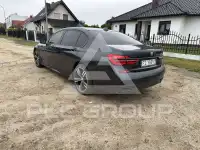 2016 BMW 750