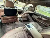 2016 BMW 750