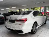 2016 BMW 750