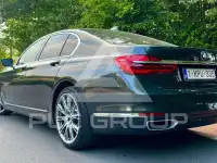 2016 BMW 730