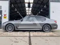 2016 BMW 730