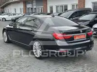 2016 BMW 730