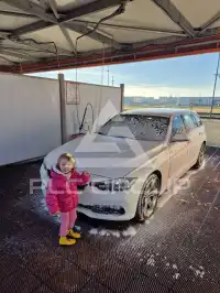 2016 BMW 318