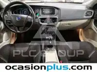 2016 Volvo V40