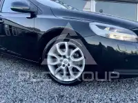 2016 Volvo V40