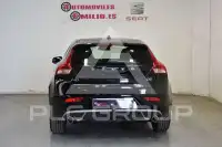 2016 Volvo V40