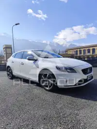 2016 Volvo V40