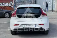 2016 Volvo V40