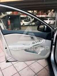 2016 Volvo V40