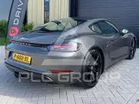 2016 Porsche Cayman