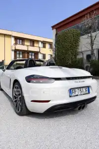 2016 Porsche 718