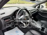 2016 Porsche MACAN