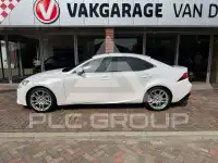 2016 Lexus IS300