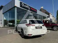 2016 Toyota AURIS