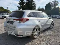 2016 Toyota AURIS