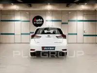 2016 Toyota AURIS
