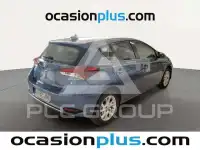 2016 Toyota AURIS