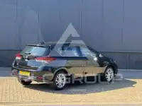 2016 Toyota AURIS